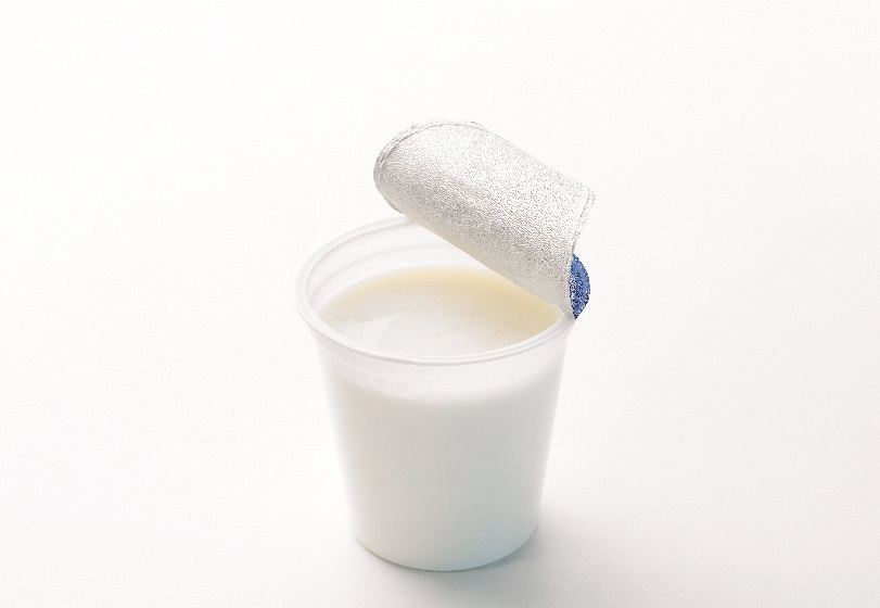 Becher Naturjoghurt 