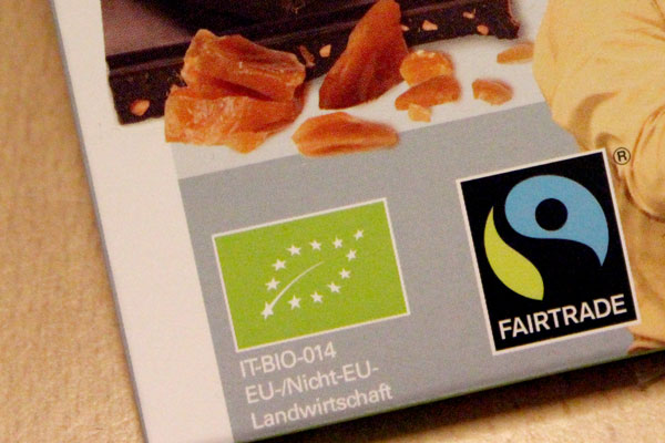 Fairtrade-Siegel auf Schokoladentafel