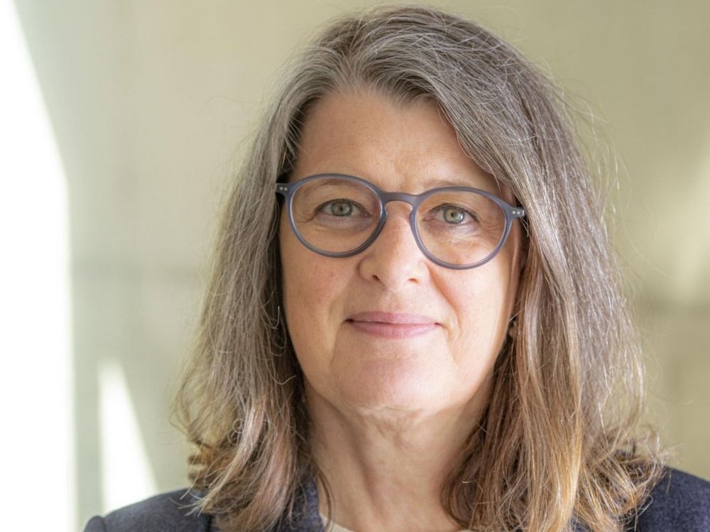 Das Foto zeigt das Porträt von Prof. Britta Renner.