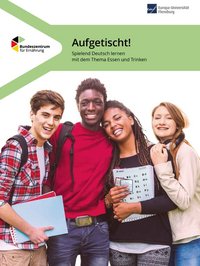 Vier junge Menschen mit Seiten aus dem Material Aufgetischt!