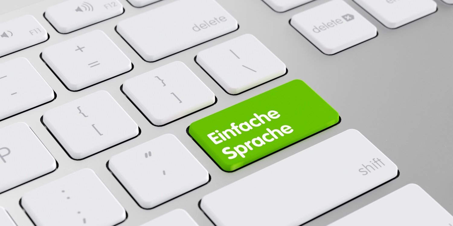 Auf einer Computertastatur ist die Enter Taste grün gefärbt und trägt den Schriftzug Einfache Sprache. . Artikel "Einfache Sprache" öffnen.