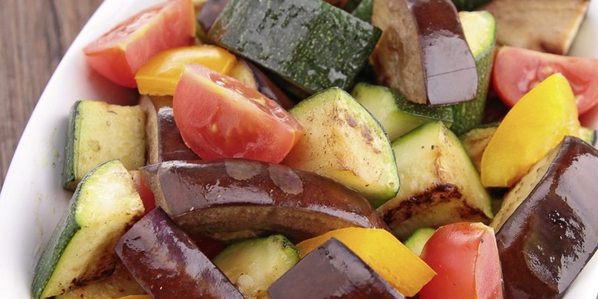 Ratatouille in einer Schüssel.. Artikel "Paprika" öffnen.