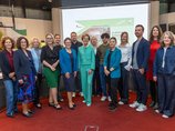 Das Foto zeigt alle Referierenden des 8. BZfE-Forums.