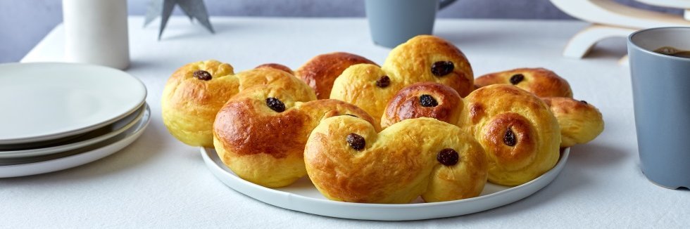 Schweidsches Hefegebäck auf einem Teller angerichtet.