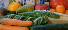 Obst, Gemüse und Milchprodukte als Weihnachtsvorrat - was gehört in den Kühlschrank?