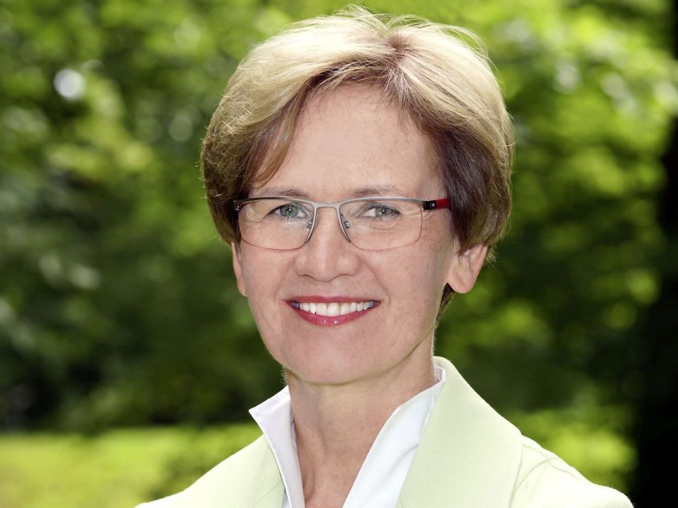 Das Foto zeigt Dr. Margareta Büning-Fesel im Porträt.