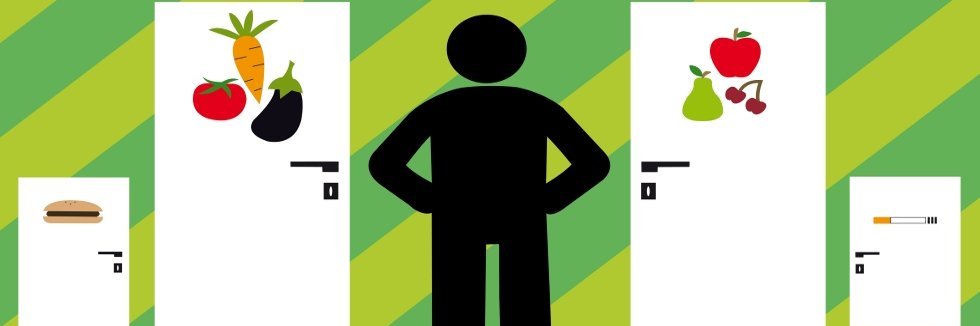 Eine Person steht vor einer Kaufentscheidung.