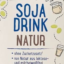 Ausschnitt Milchverpackung mit der Aufschrift Sojadrink Natur.