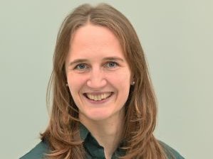 Das Foto zeigt ein Porträt von Pia Niessen.