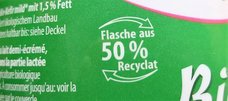 Hinweis: Flasche aus 50 Prozent Recyklat