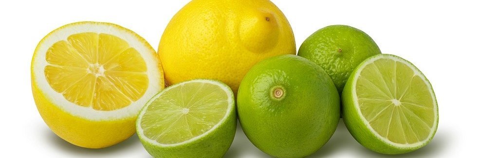 Zitronen und Limetten.