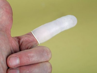 Zeigefinger mit Fingerling.