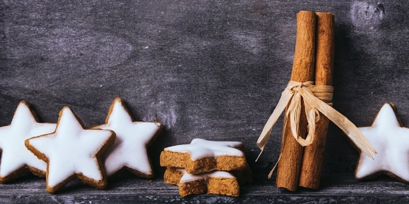 Zimtsterne und Zimtstange.. Artikel "Zimt für die Adventsbäckerei" öffnen.