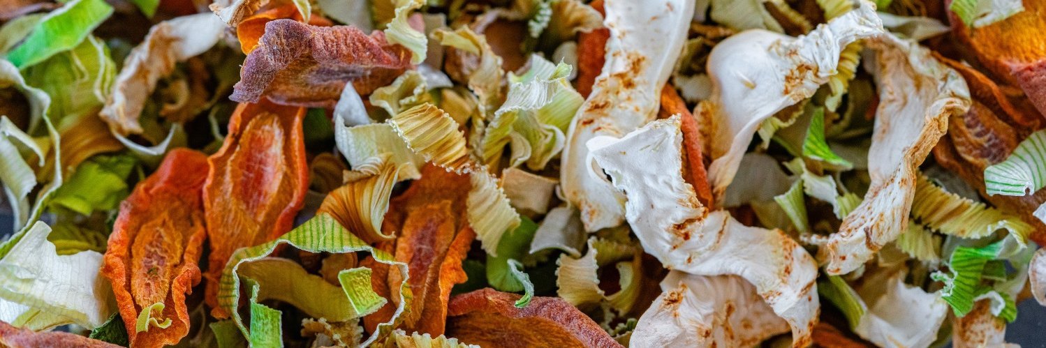 Dörrgemüse aus Möhren, Lauch und Pastinake. 