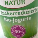 Becher Bio-Joghurt mit Bezeichnung Zuckerreduziert